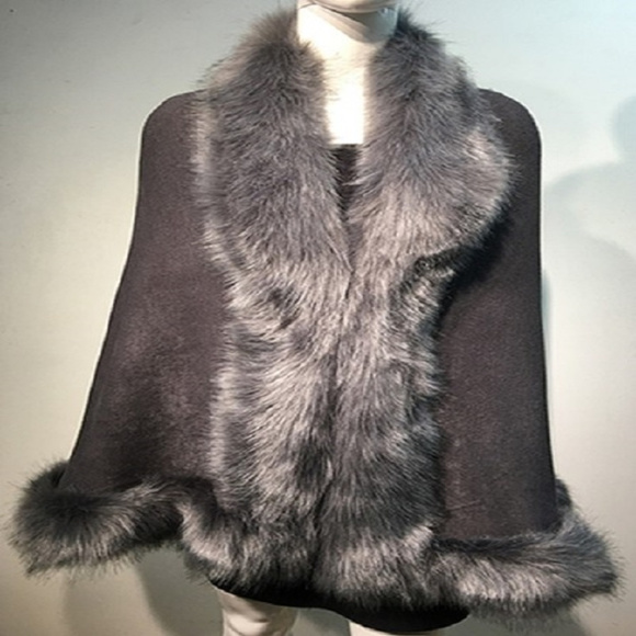 New Large Faux Fur Wrap Cape Shawl - Picture 3 of 3